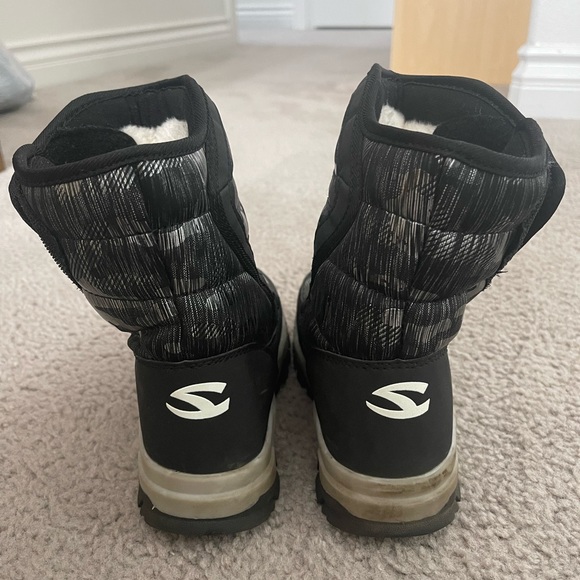 Snow boots, worn twice - Picture 2 of 4